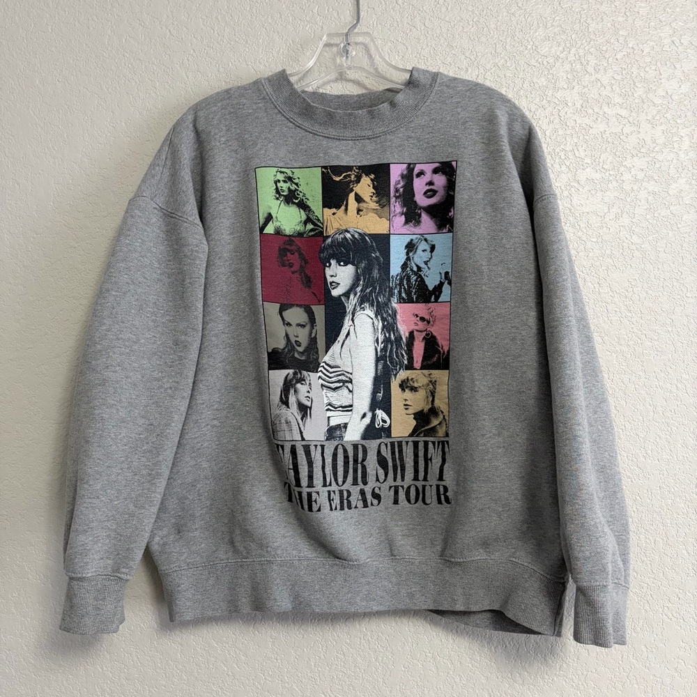 Taylor Swift Eras Tour Sweatshirt Womens M Graphic Crewneck Gray